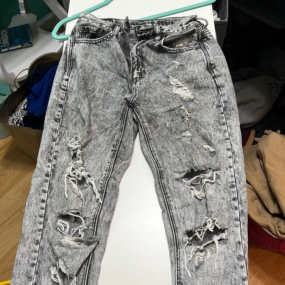 American eagle grey boyfriend jeans